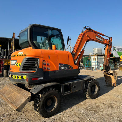 48KW Usado DOOSAN máquina de escavadeira Doosan DX60W Hydraulic Crawler Excavator 5550 kg