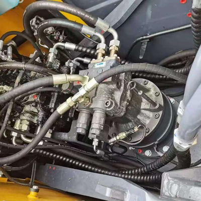 Máquina de escavadeira hidráulica usada XCMG XE135 com trilho de rastreamento