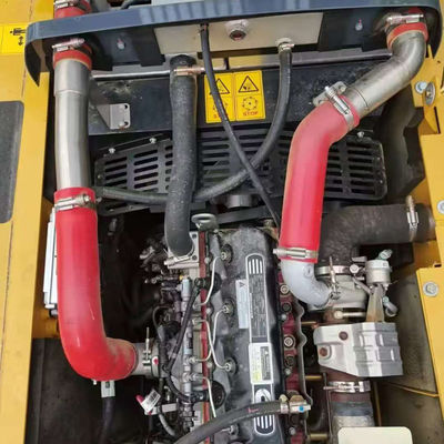 Máquina de escavadeira hidráulica usada XCMG XE135 com trilho de rastreamento