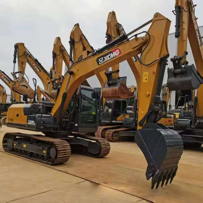 Máquina de escavadeira hidráulica usada XCMG XE135 com trilho de rastreamento