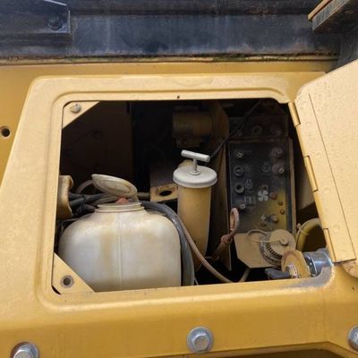 Potente Usado Cat D5N Bulldozer 120HP movendo terra para a indústria de mineração